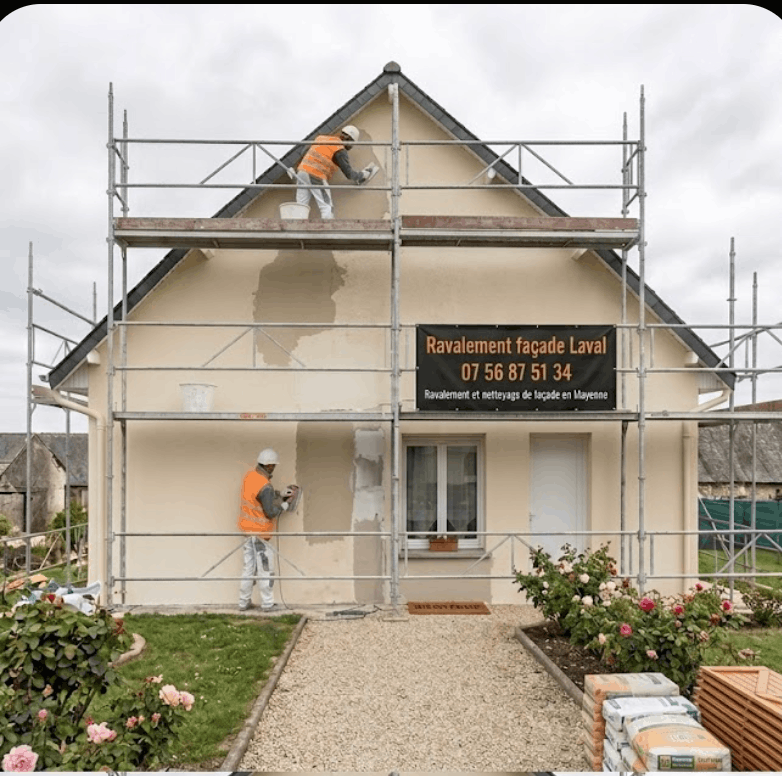 Chantier ravalement façade Laval